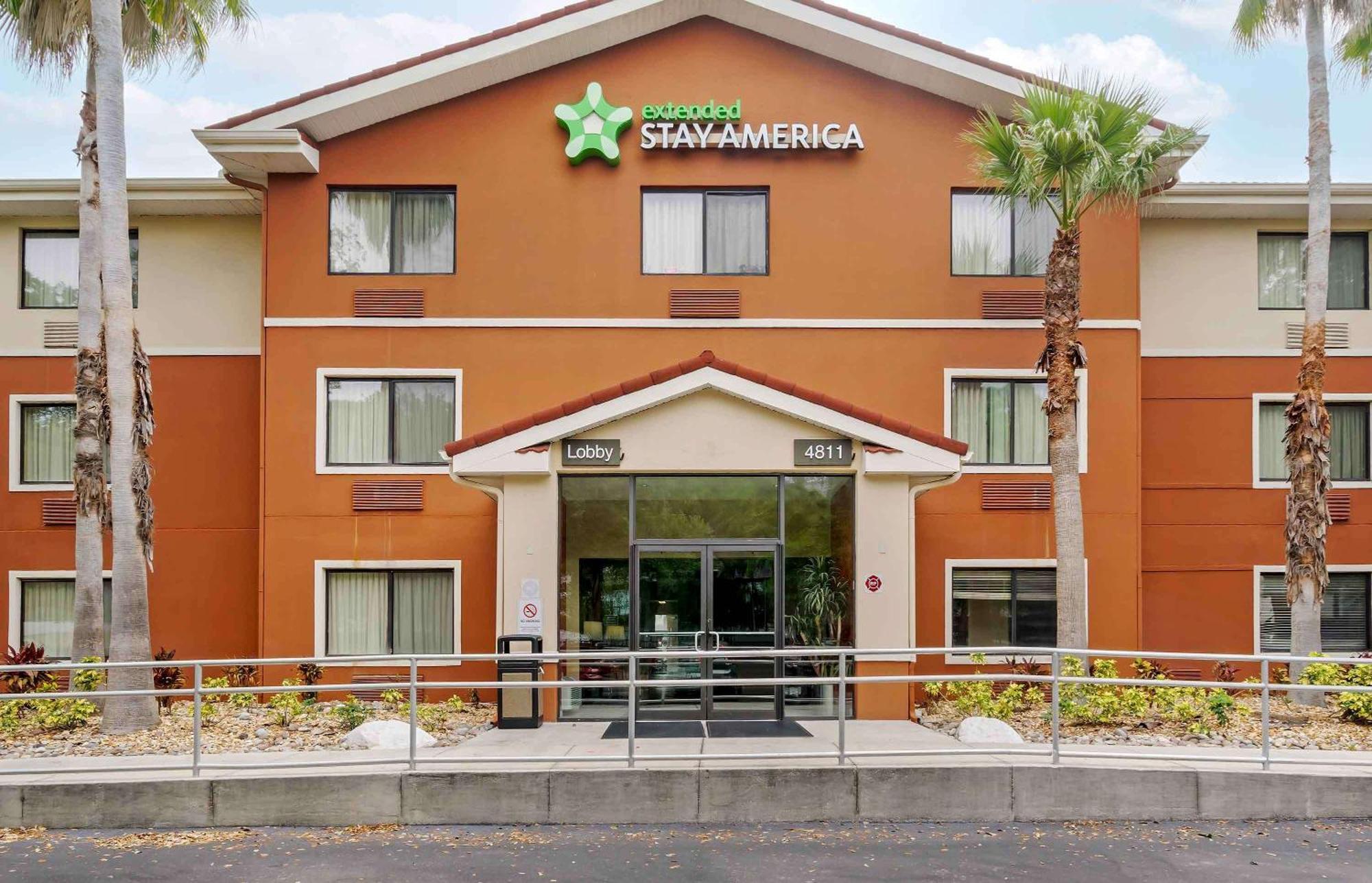 Extended Stay America Select Suites Tampa Airport Memorial Hwy West Chase Exteriör bild